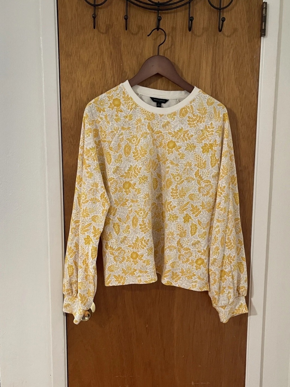 Banana Republic Yellow White Floral Sweatshirt Gathered Sleeves L